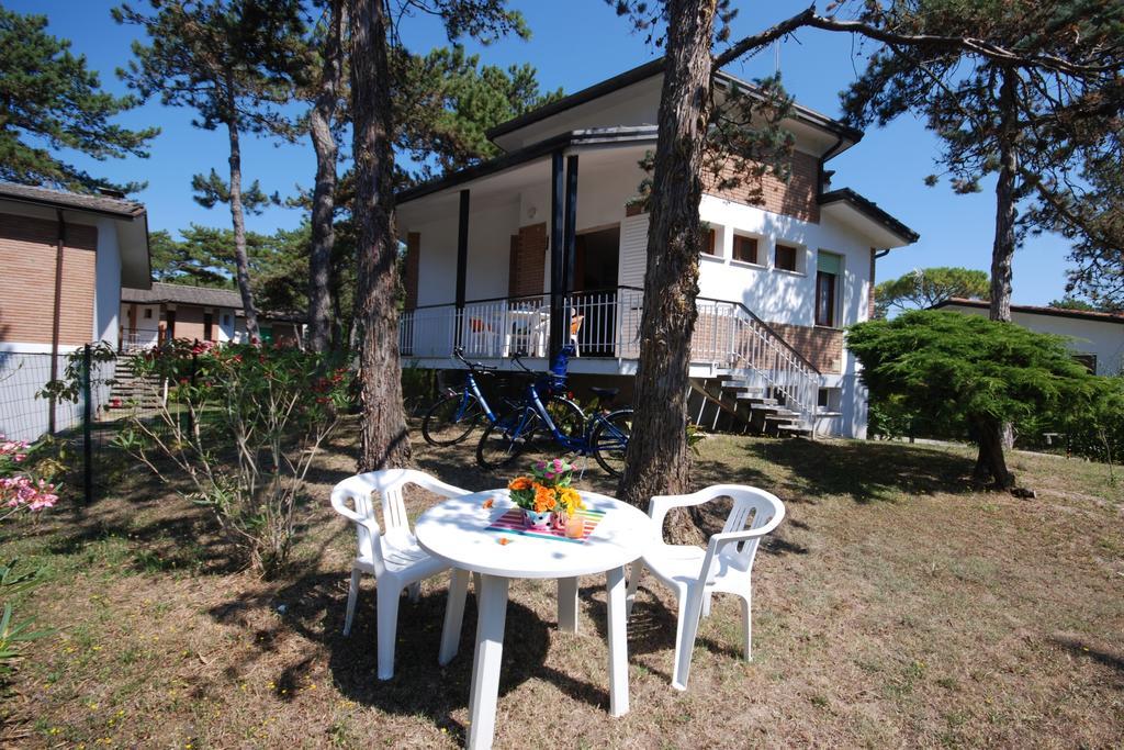 Villaggio Alex Lignano Sabbiadoro Exterior photo