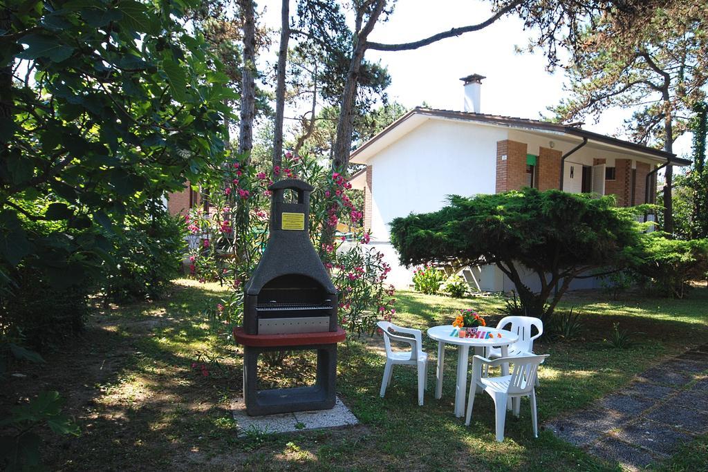 Villaggio Alex Lignano Sabbiadoro Exterior photo